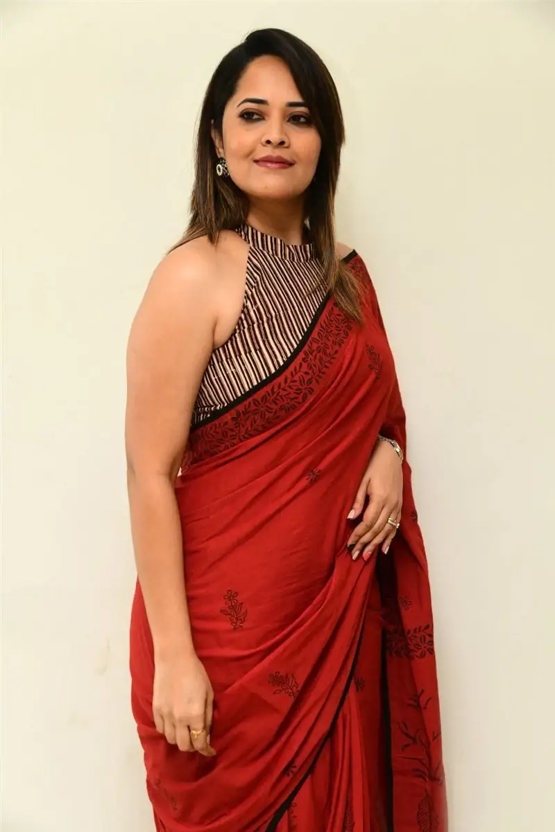 Hyderabad Girl Anasuya Bharadwaj in Red Saree at Movie Press Meet